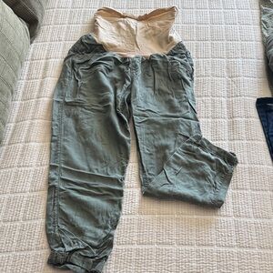 A Pea in the Pod Olive and Beige Maternity Pants